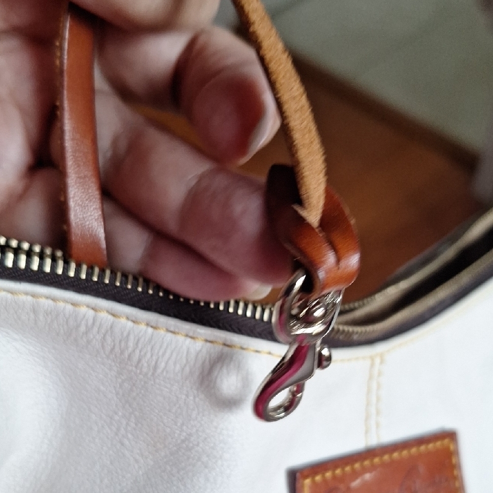 Dooney & Bourke Cream and Brown Leather Shoulder Bag - Picture 9 of 16